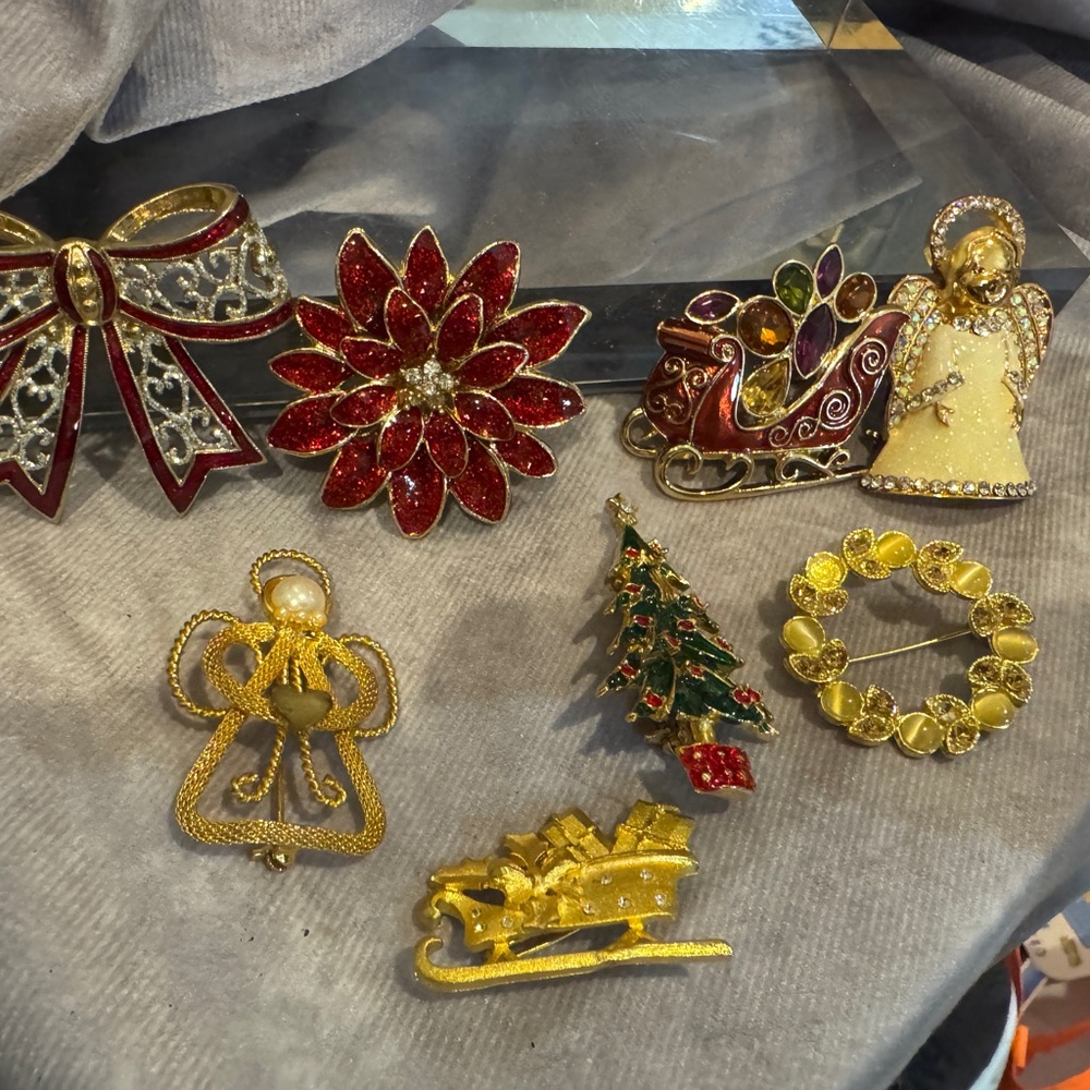 Large Christmas Festive Holiday Brooch Vintage Pins WOW